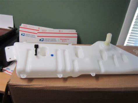 Genuine Ford Radiator Overflow Tank Assembly F Hz A Aa New A Ebay