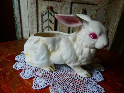 Vintage Lefton Bunny Rabbit Planter Ceramic 3241 Albino White Farmhouse Figurine Ebay Bunny