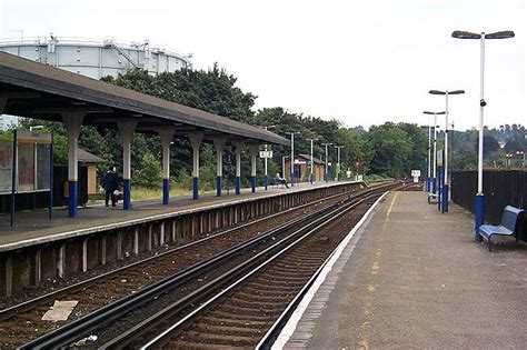 Disused Stations: Oxted Station