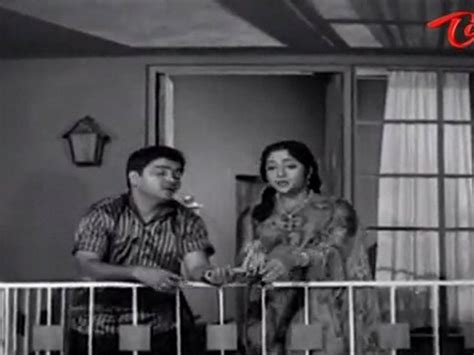 Telugu Old Songs Chaduvukunna Ammayilu Movie Amandoy Niduralevandoy