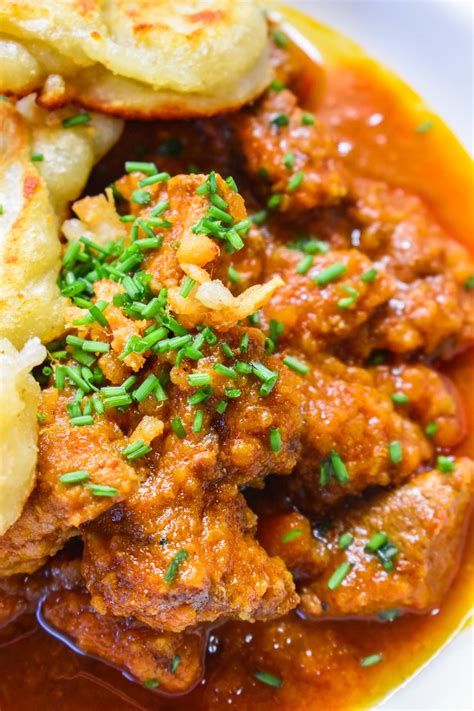 Best Traditional Hungarian Goulash Recipe Guaranteed The Chefs Cult