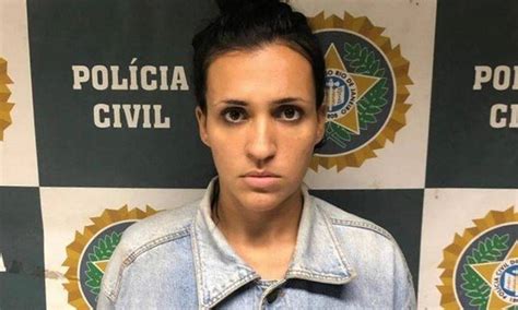 Tatuagem Da Pol Cia Civil E Uniforme Mulher Se Passava Por Agente