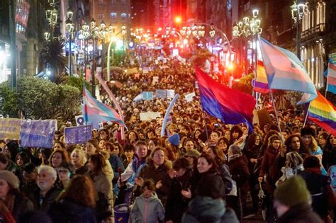 Vigo Sale A La Calle En El M Para Pedir Igualdad