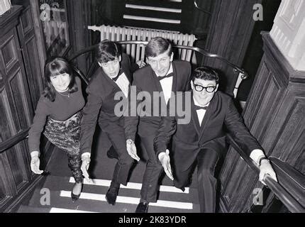 The Seekers Australian Pop Group In February Stock Photo Alamy