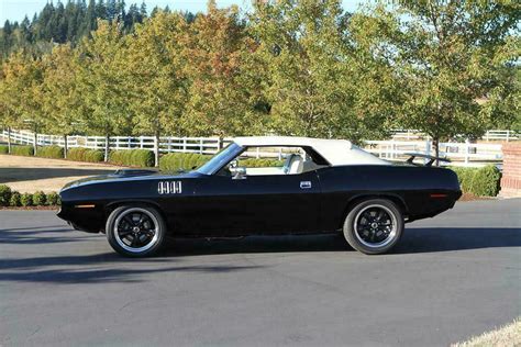 1971 PLYMOUTH BARRACUDA CUSTOM CONVERTIBLE Side Profile 137820