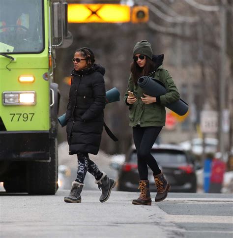 Meghan Markle with her mom going to Yoga -27 | GotCeleb