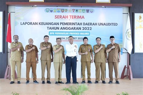 Wagub Serahkan Laporan Keuangan Unaudited Ta 2022 Kepada Bpk Perwakilan