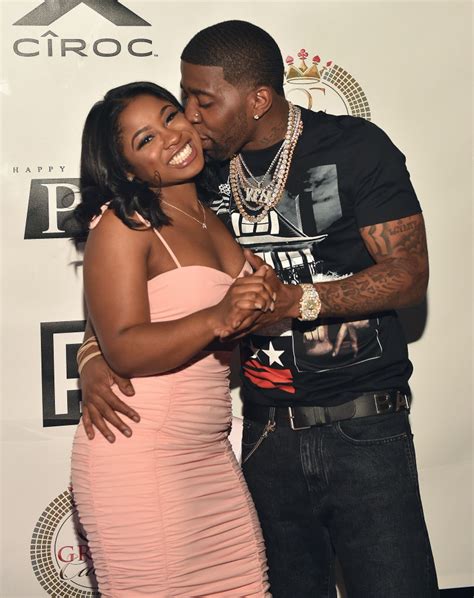 Reginae Carter Is Partly To Blame For Fans Critical Of Her Relationship ...