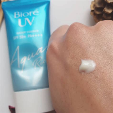 Review Biore UV Aqua Rich Watery Essence SPF 50 PA 2019 Edition