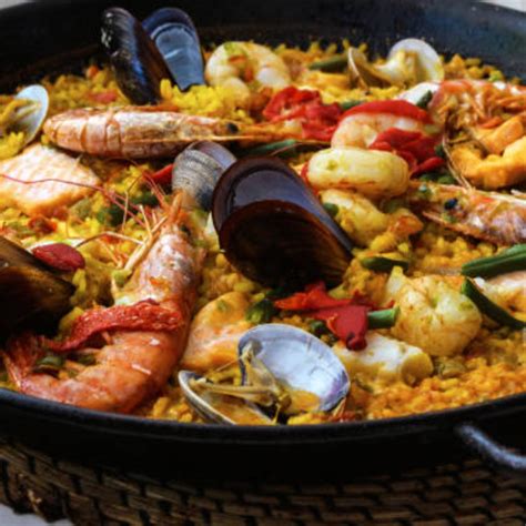 Authentic Spanish Paella - Cookbooks Online