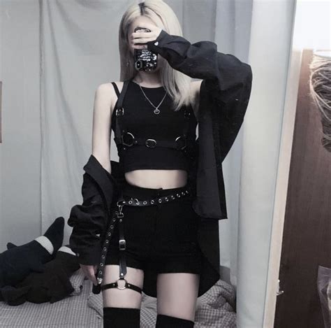 Pin By Elizabeth On 가방 유행 Bad Girl Outfits Edgy Outfits Cute Outfits