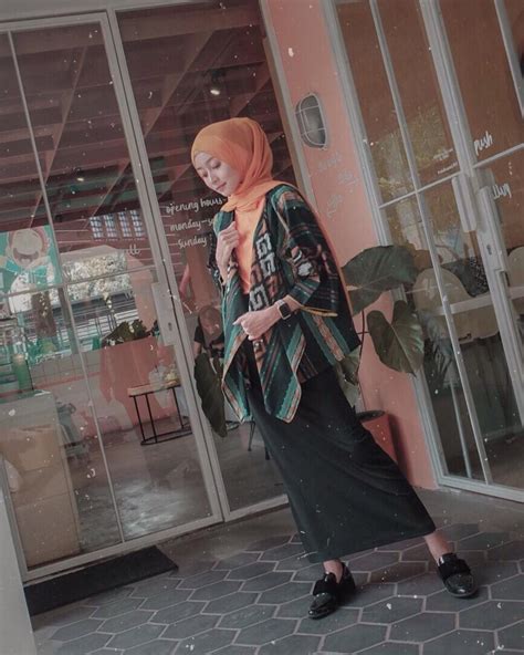 8 Ide OOTD Blazer Hijab Yang Formal Dan Semi Casual