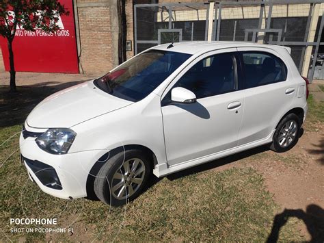 Toyota Etios Sedan Xls Usado Color Blanco Precio