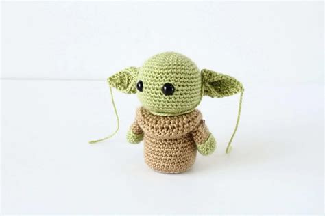 Baby Yoda Crochet Pattern Amigurumi Pattern Oggsync