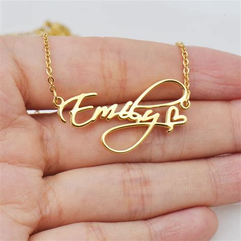 Customized Cursive Nameplate Name Necklace For Women Gold Stainless