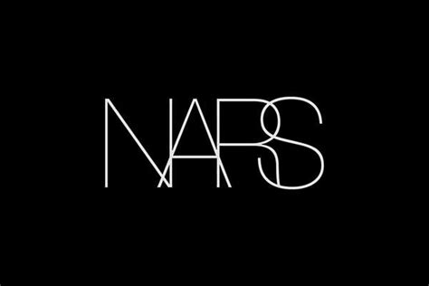nars lance audacious son premier parfum nars text logo design