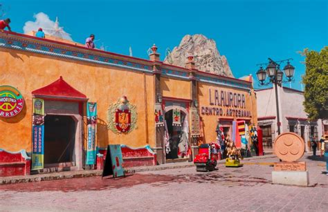 Visita Peña De Bernal Qué Hacer En Este Pueblo Mágico Pies Viajeros