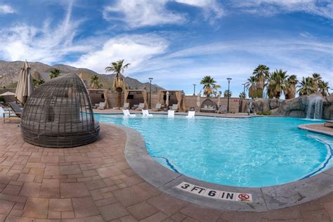 Atlas Obscuras Guide To Palm Springs Bathe In The Waters Of A Sacred Hot Spring Hike In A