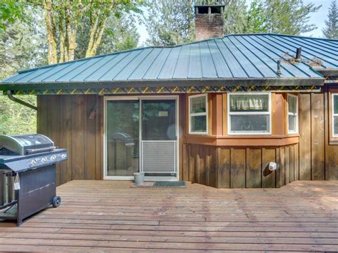 Creekside Cabin Retreat in Rhododendron, Oregon