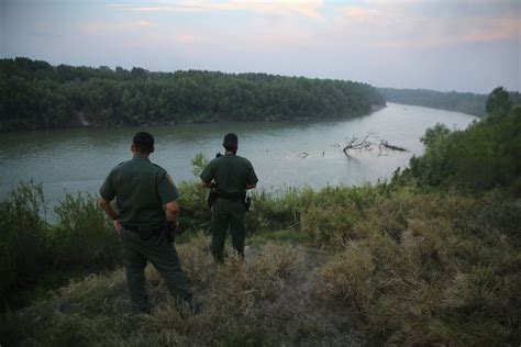 Migrantes Ahogados En El Río Bravo El Conmovedor Testimonio De La Madre De Óscar Martínez El