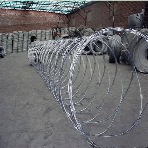 Anti Climb Security Fence Concertina Razor Blade Barbed Wire China