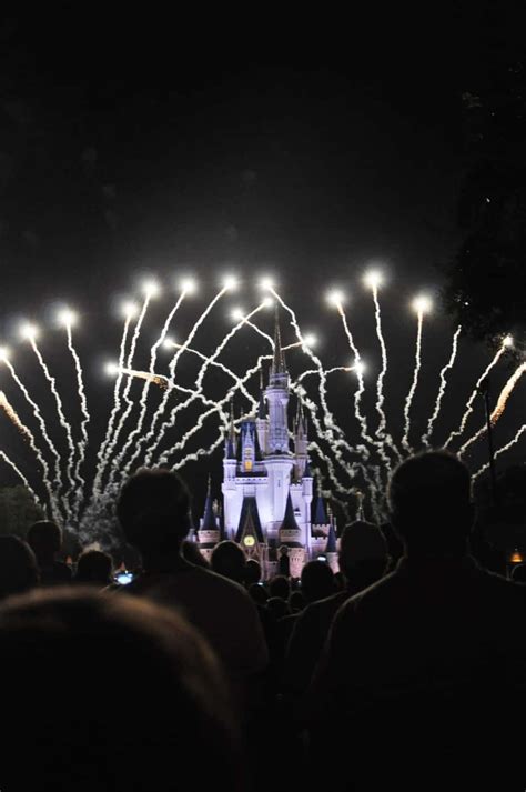 Video: Main Street, U.S.A. Disney World Fireworks Viewing Locations