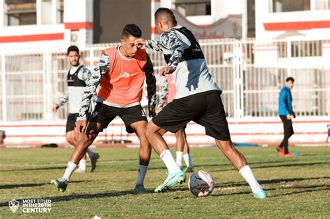 تدريبات تأهيلية وإطالات للاعبي الزمالك بمجمع الصالات قناة صدى البلد