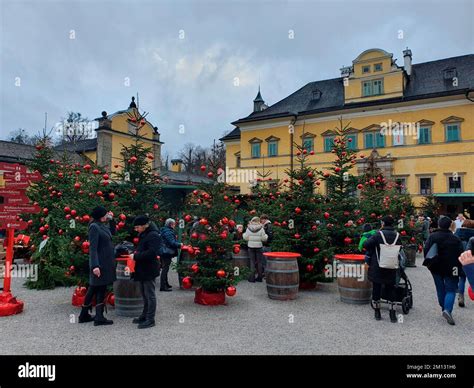 Christmas Market at Hellbrunn Palace, Hellbrunn Advent Magic Stock Photo - Alamy