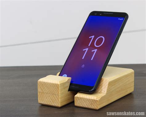 Diy Wooden Phone Stand Easy Functional And Cheap Saws On Skates®