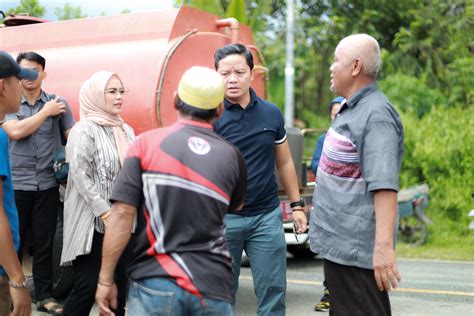 Fokus Borneo Bupati Ibrahim Ali Kunjungi Korban Kebakaran Di Desa Kujau