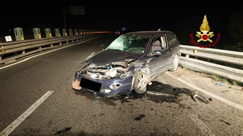 Incidente Nella Notte Sulla Ss Perde Il Controllo Dell Auto E Si