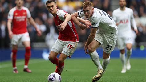 Tottenham Should Have Had A Penalty For Leandro Trossard S Challenge On