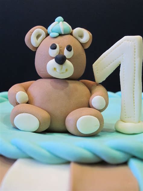 SKACCIA KITCHEN Teddy Bear Cake