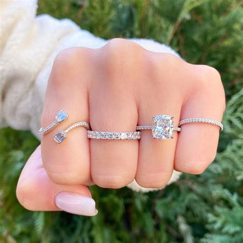 Happy Sunday We Are Obsessed With This Ring Stack Amazing Warm