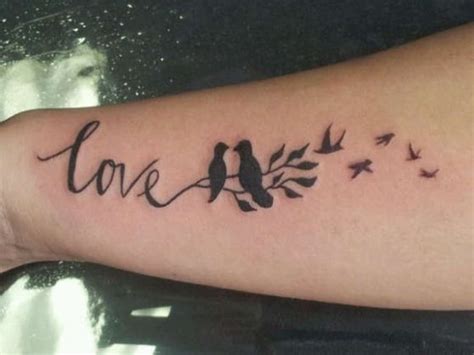 Tatuajes de amor con frases y diseños para representar lo que sientes