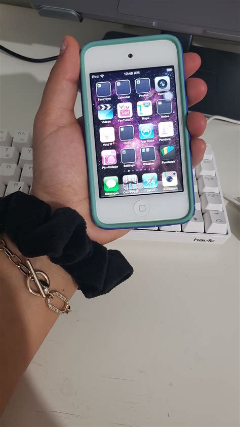 iPod touch 4g Aesthetic in 2025 | Pretty iphone cases, Ipod, Ipod touch