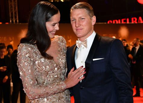 Bastian Schweinsteiger Und Ana Ivanovic Das Baby Ist Da Der Spiegel