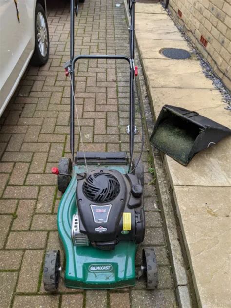 Qualcast Self Propelled Petrol Lawnmower Xsz D Cc Cm