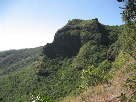 Kauai Bound!: Our Second Hike: Sleeping Giant