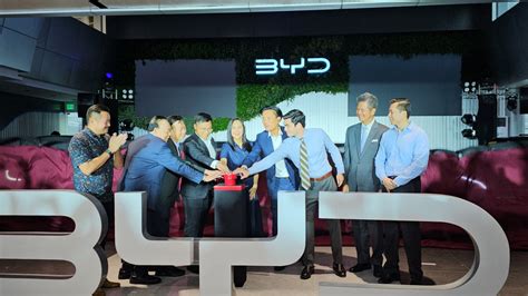 Dawn of a new era: World EV leader BYD opens its biggest dealership in the country - Inquirer ...