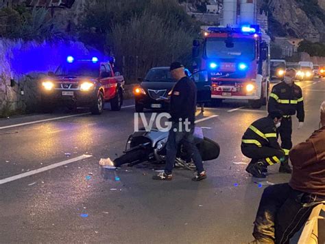 Incidente Mortale Sullaurelia Motociclista Cade E Si Schianta Contro