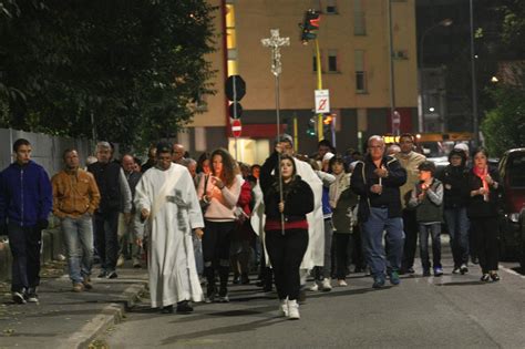 Messa E Fiaccolata Per Billy Il Enne Filippino Ucciso Dal Padre