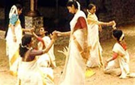 RICH INDIAN CULTURE N DANCE FORMS: Kaikottikali or Thiruvathirakali ...