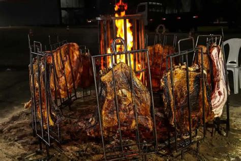 Festival De Churrasco Op O De Lazer Para O Feriado Prolongado Em