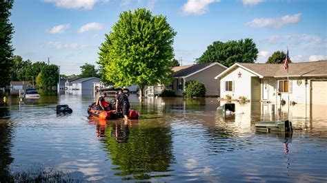 Fema Iowa Flooding Victims To Receive 56 Million In Us Housing Aid