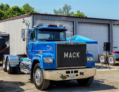 V Powered Mack Superliner Semi Tractor Taken At The Cinc Flickr