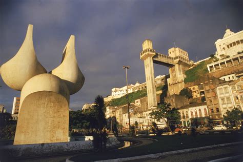 M Rio Cravo J Nior Artista Pl Stico Foi Respons Vel Pelo Monumento Da