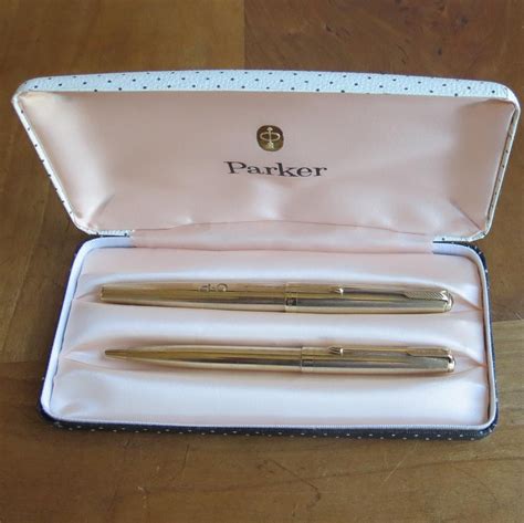 9ct Gold Parker 61 Fountain & Ballpoint Set Silver Cases, Magnifying Glass, Pen Sets, Pink Silk ...