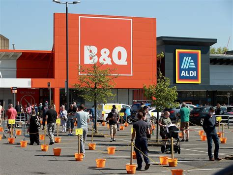 B&Q reopens all 288 UK stores | Blackpool Gazette