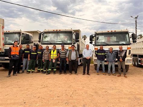 Ezquerra Hizo Entrega De Nuevos Camiones A Choferes De La Intendencia